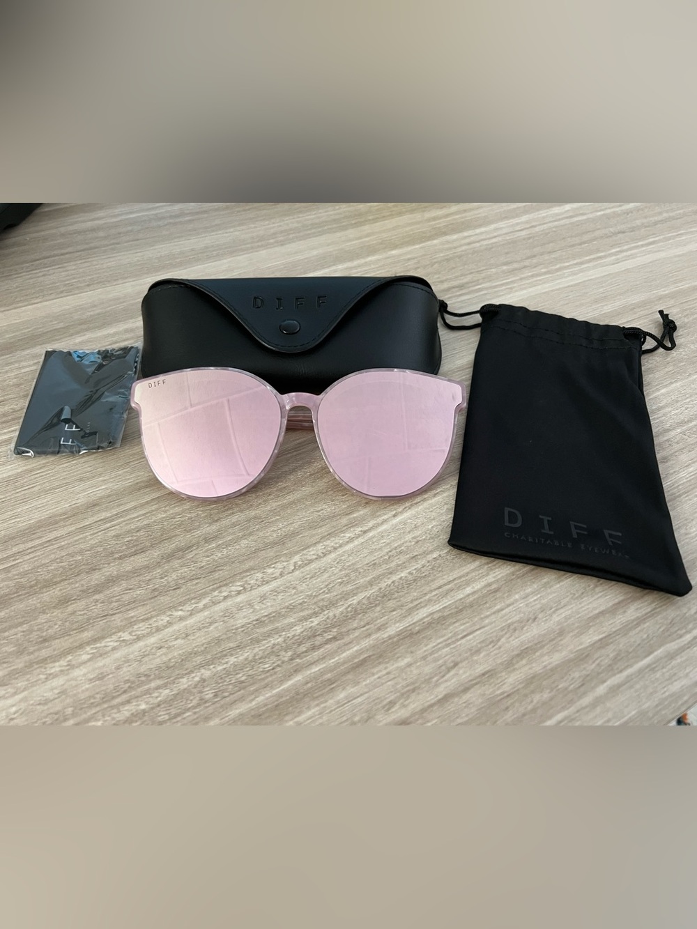 Diff Eyewear Pink Lens Clear Frame Sunglasses🌸